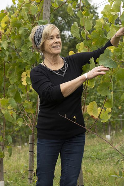Arretxea. Thérèse Riouspeyrous au domaine.